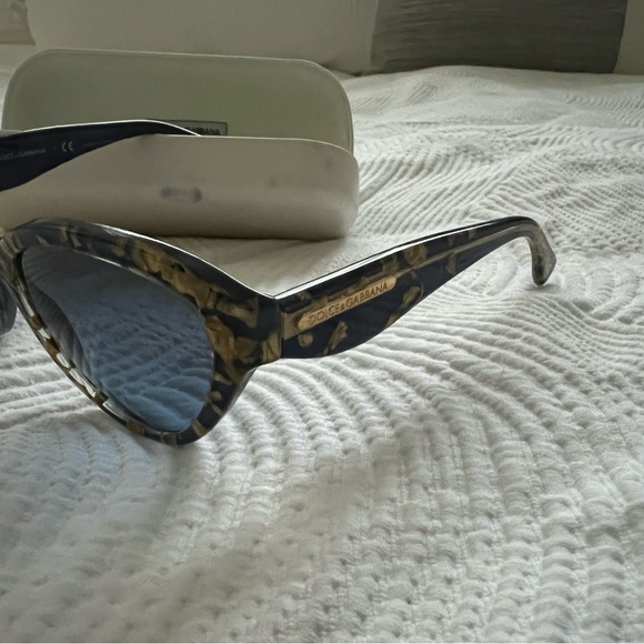 Dolce & Gabbana gold and blue sunglasses - Picture 3 of 4